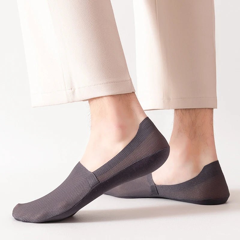 3 pares de meias na moda para o verão, tecido fino e invisível, meias respiráveis e macias para uso casual, sendo de alta qualidade e malha de ajuste elástico.